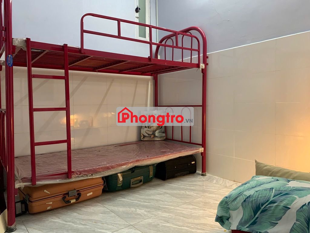 Sinh viên trọ học (nữ)