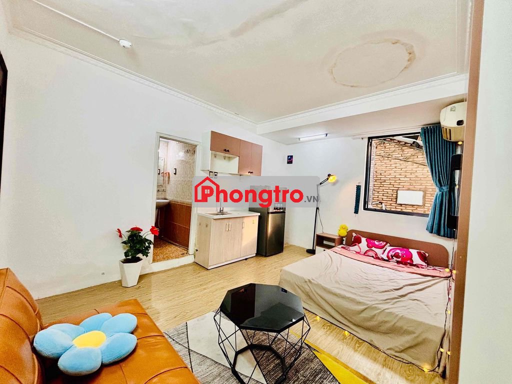 Stuido ngay vòng xoay Lê Đại Hành