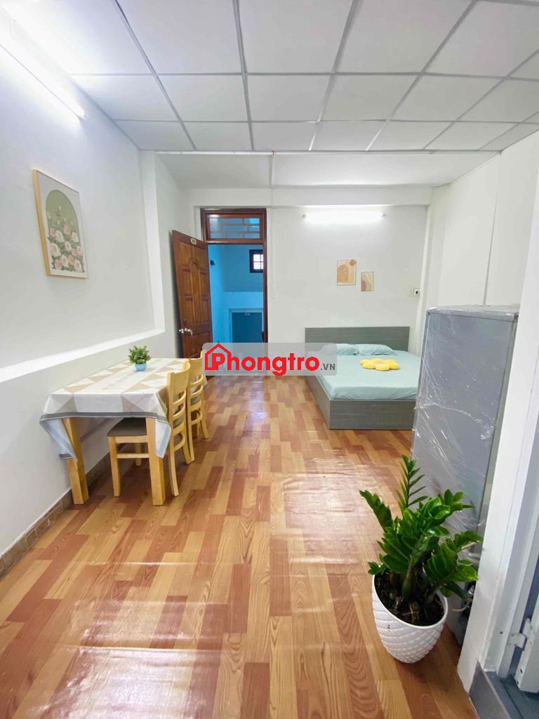 Phòng Cửa Sổ Full Nội Thất Tân Bình