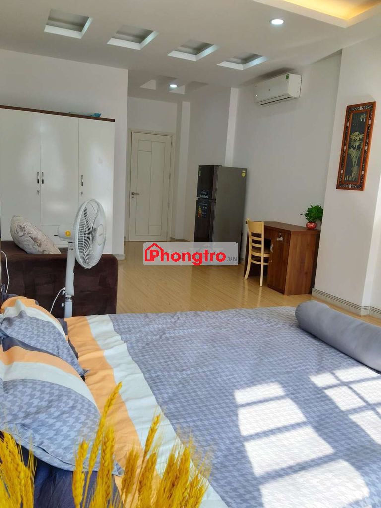 Cho thuê phòng rộng thoáng như hình, ngay Go Ng Thị Thập Q7