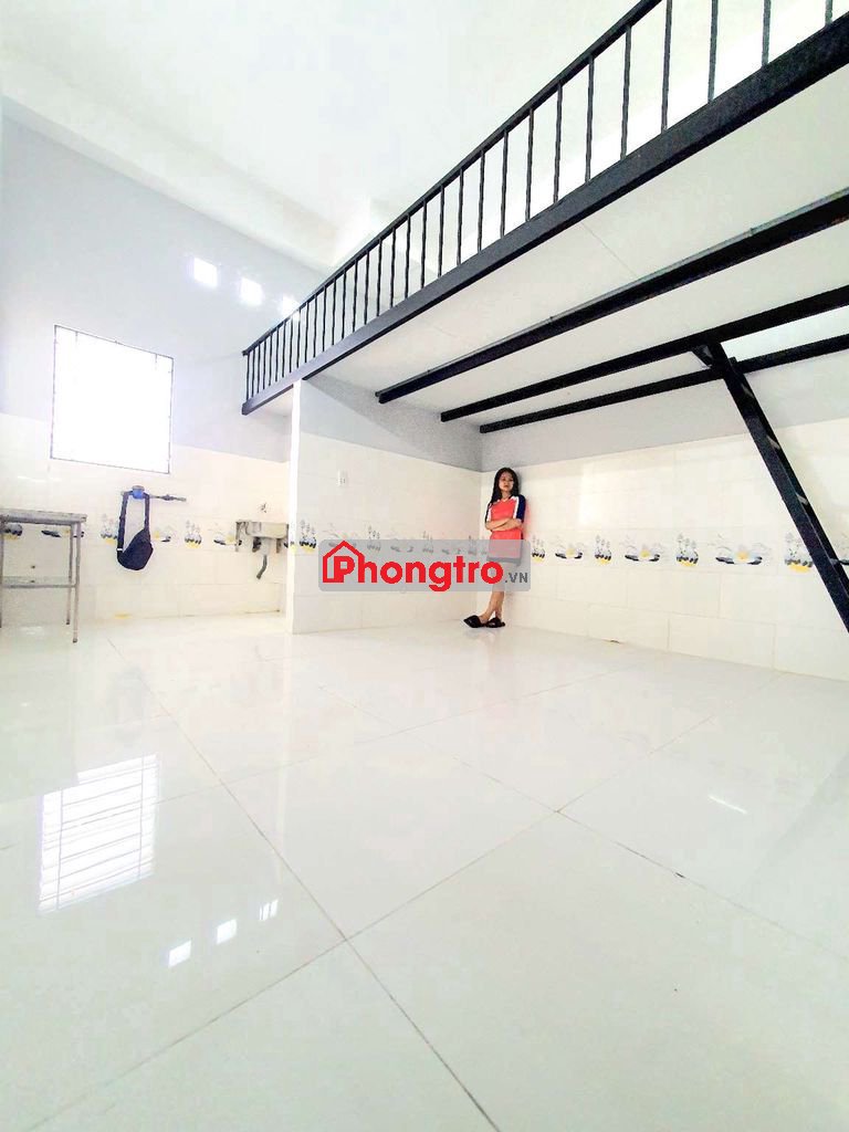 PGác Cao Rộng - ở 3, 4 người Tiện đi Q1, Q3,Q10. An ninh 24/7.