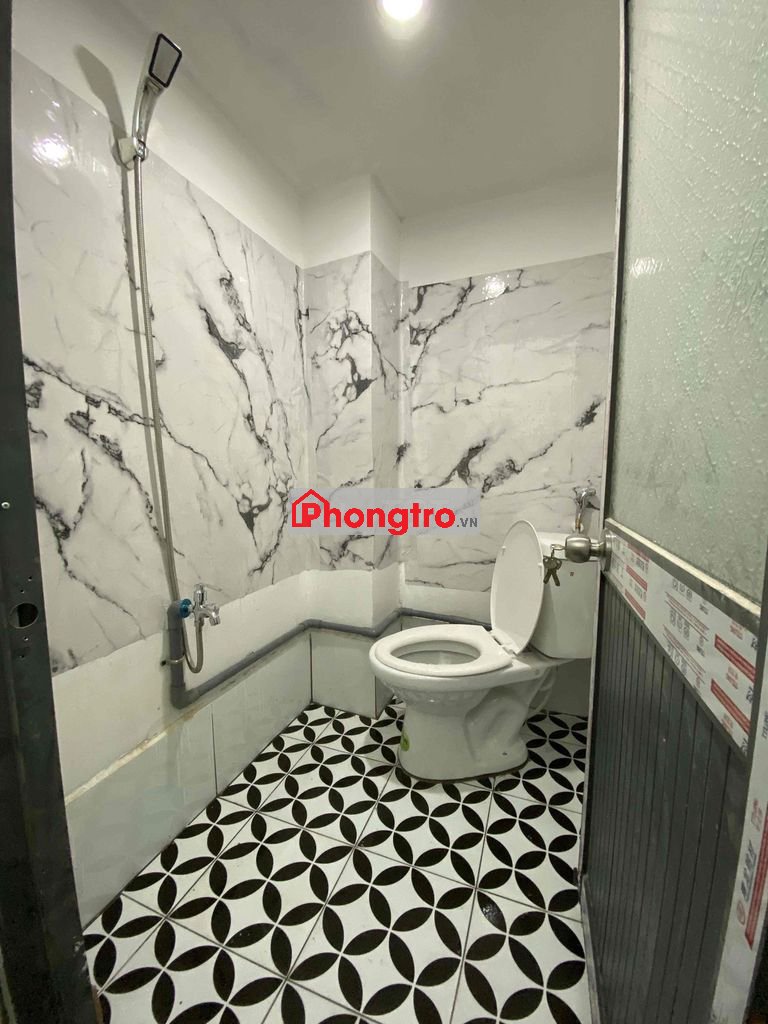 p trọ thoáng mát sach se cửa sổ trời trung tâm quận 5