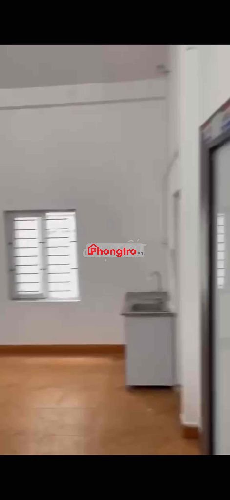 nhượng phòng 25m2 ở Nguyễn Hoàng phòng có ĐH + NL + Tủ lạnh