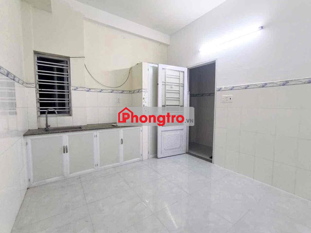 Phòng 20m2 ĐS3 P8 GV Cửa sổ ngoài trời, máy lạnh kệ bếp máy giặt tủ áo
