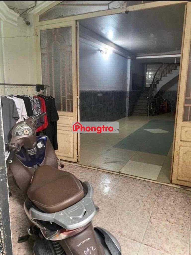 phòng toáng wc trong phòn ko chung chủ an ninh