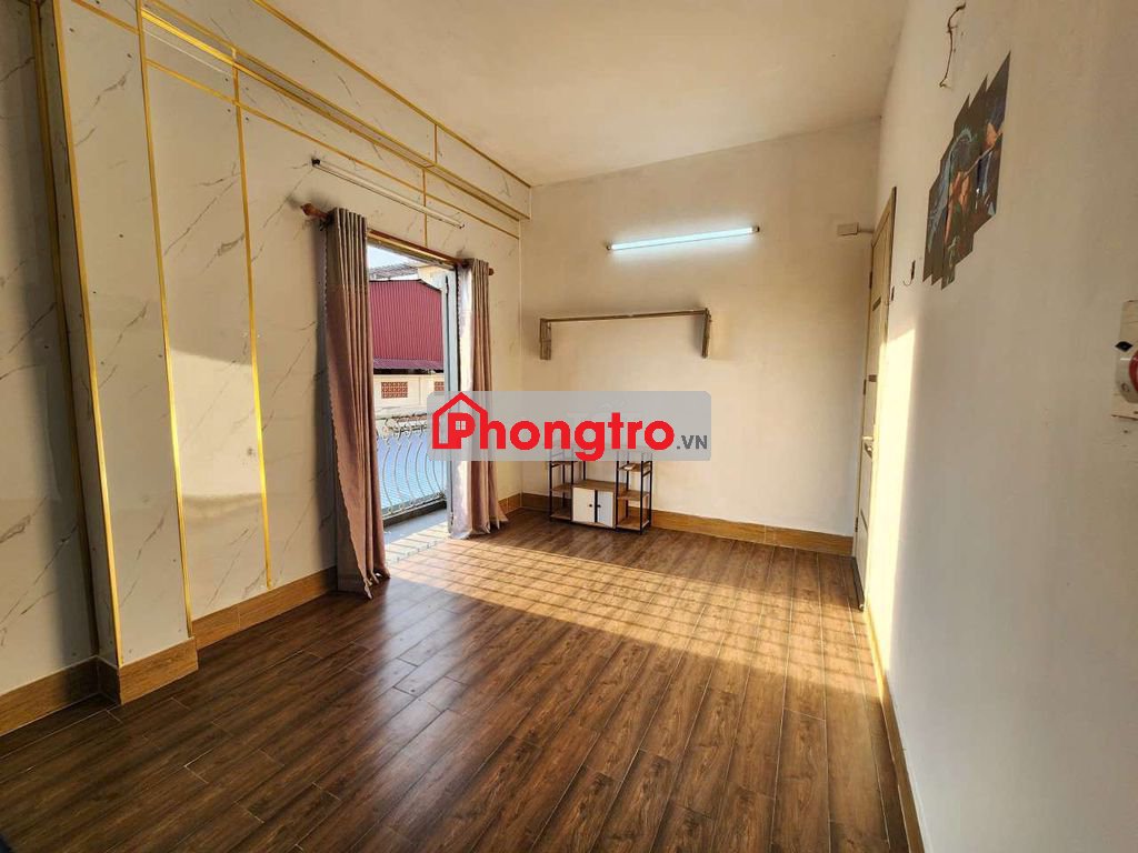 BAN CÔNG,WC,MÁY LẠNH,MÁY GIẶT,NƯỚC NÓNG LẠNH FREE