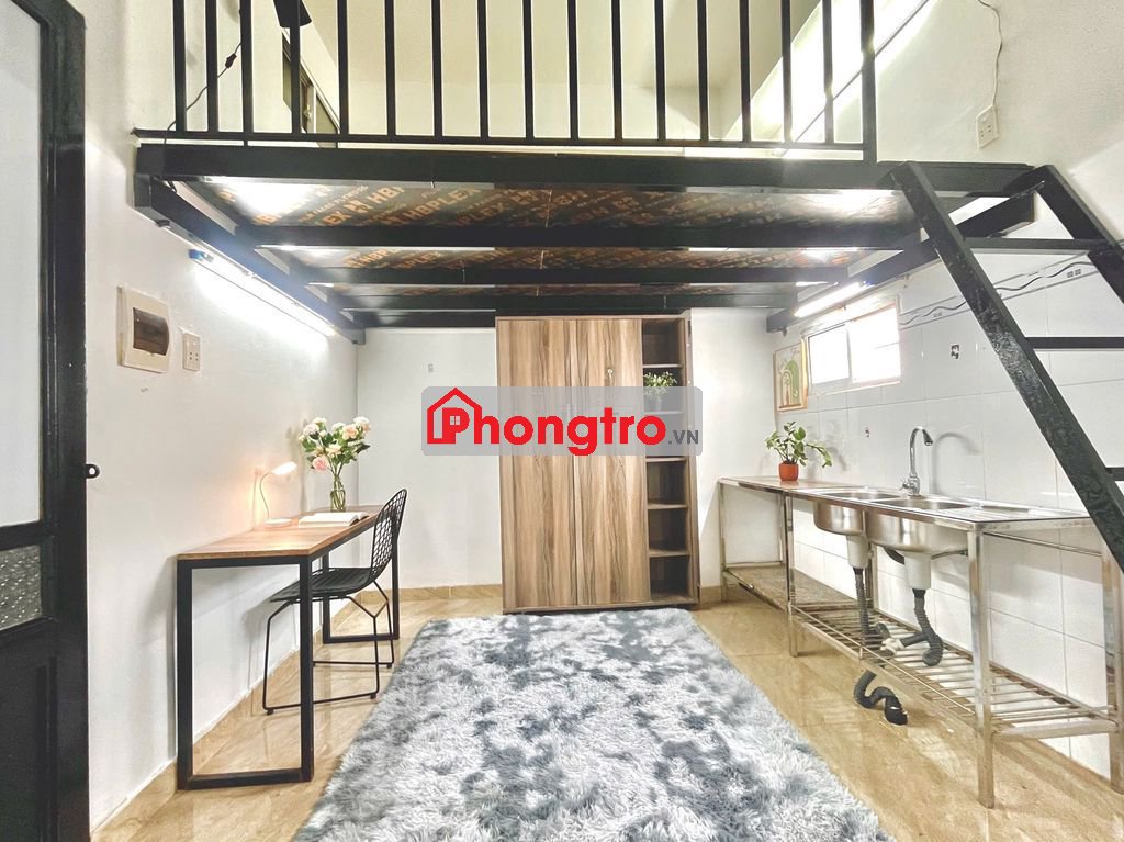 Duplex đầy đủ nội thất trên đường Huỳnh Tấn Phát