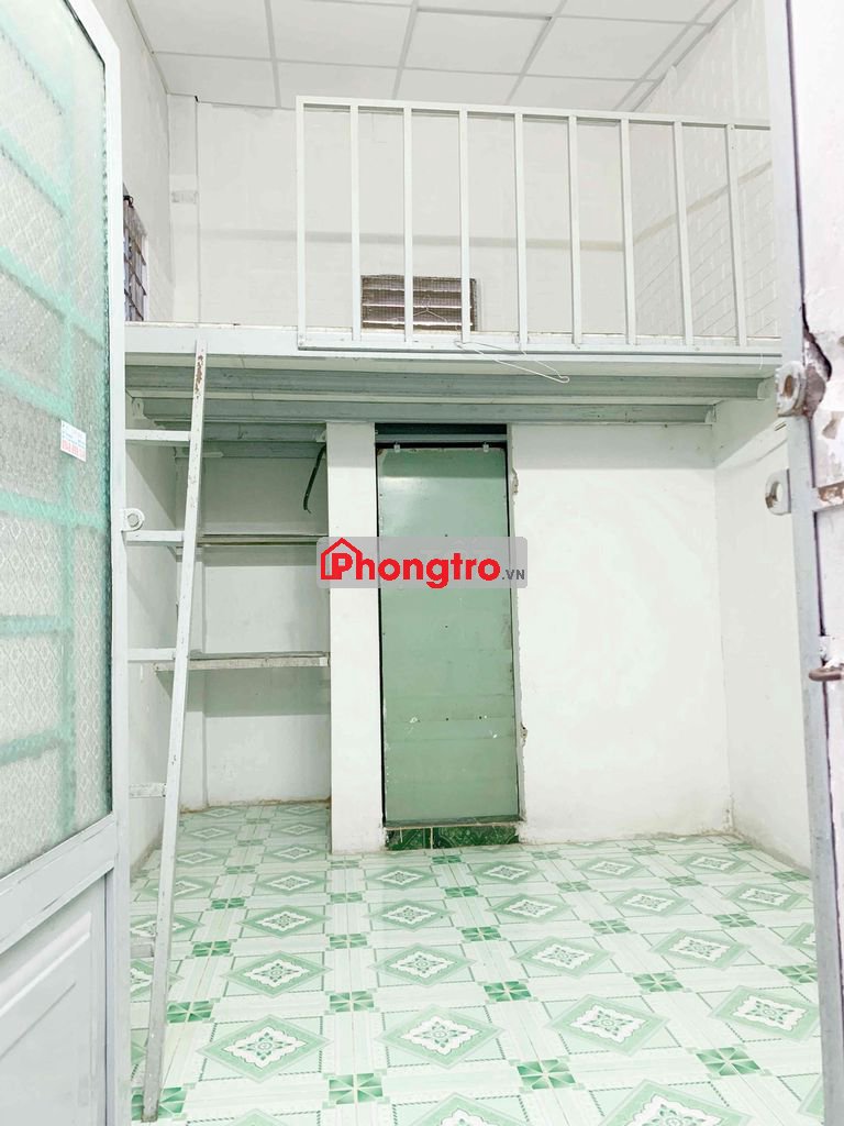 Phòng gác cao, toilet riêng, gần chợ Bình Trị Đông, tỉnh lộ 10