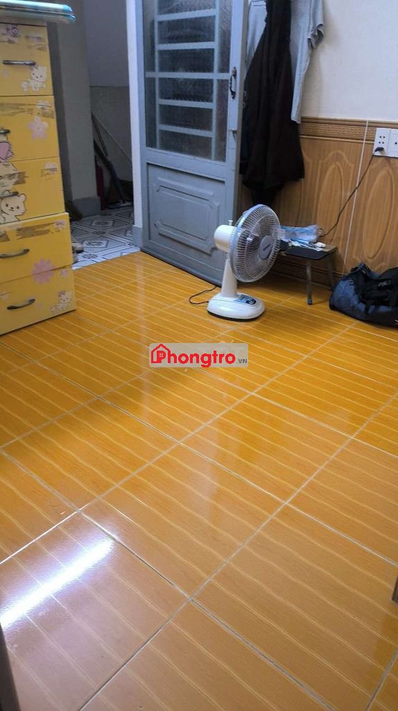 Cho Nữ thuê phòng