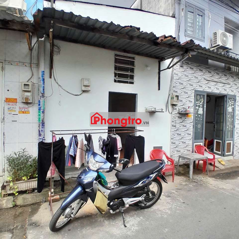 Nhà riêng, mặt đường nhỏ, điện nước sạch riêng giá nhà nước .