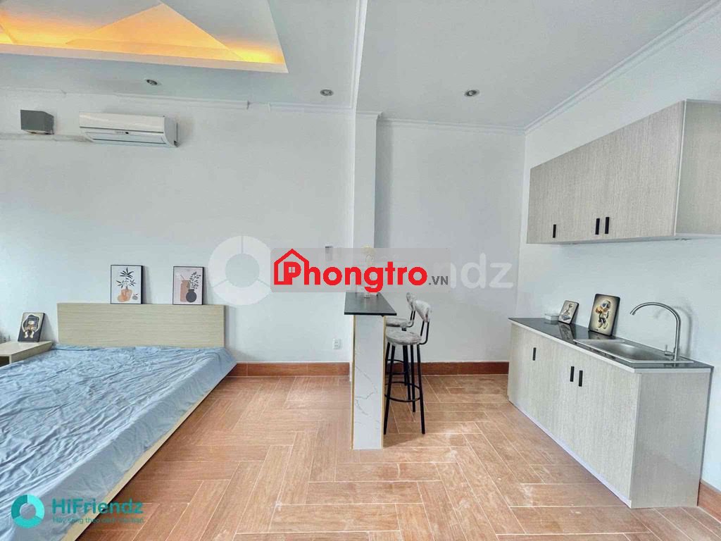 Mặt tiền Thích Quảng Đức