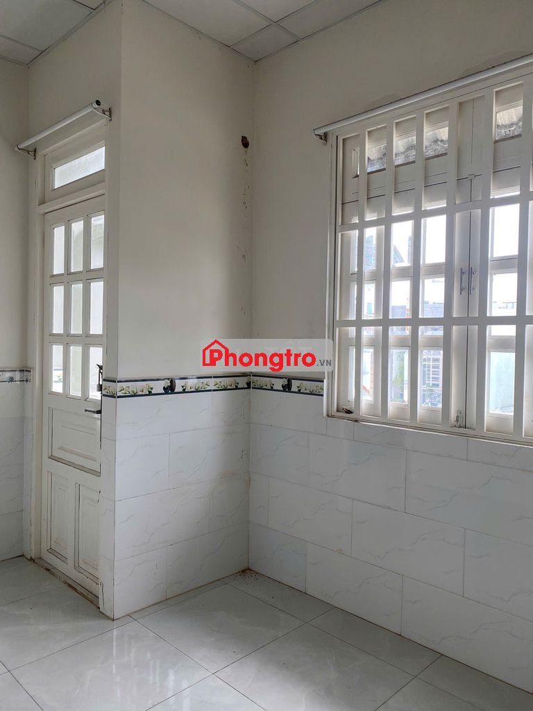 Phòng trống hẻm Đoàn Văn Bơ, Quận 4