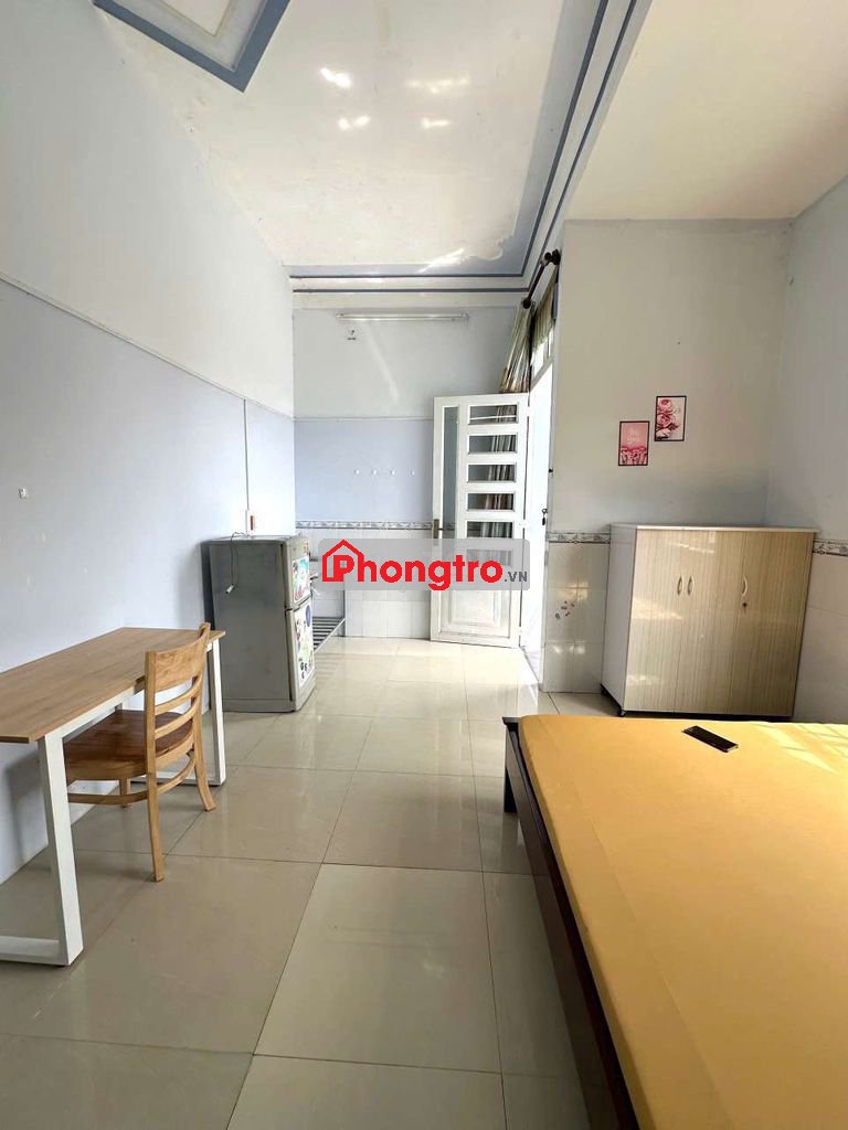 CHO THUÊ PHÒNG TRỌ MẶT TIỀN LÊ NHỰT TẢO KDC 586 SẴN NỘI THẤT GIÁ 2.5TR