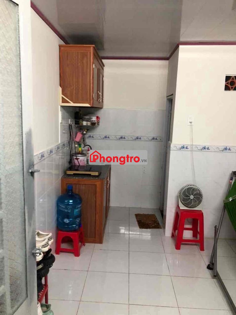 Cho thuê phòng có gác suốt đối diện Vạn Phúc city