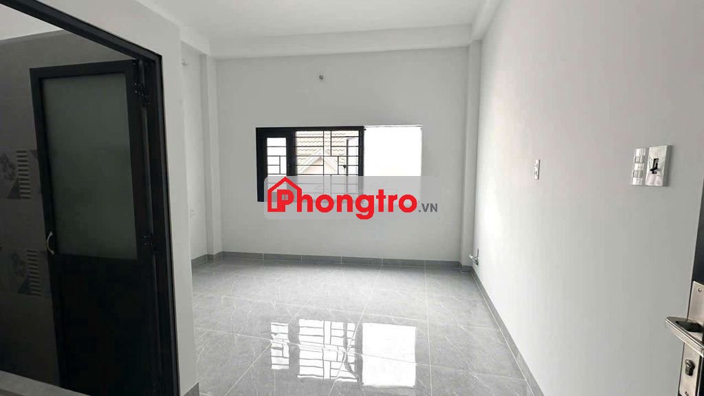 Phòng cửa sổ sân sau thoáng mát