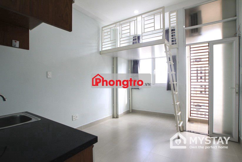 Phòng ban công, gác sạch sẽ thoáng mát đường Trương Công Định Tân Bình