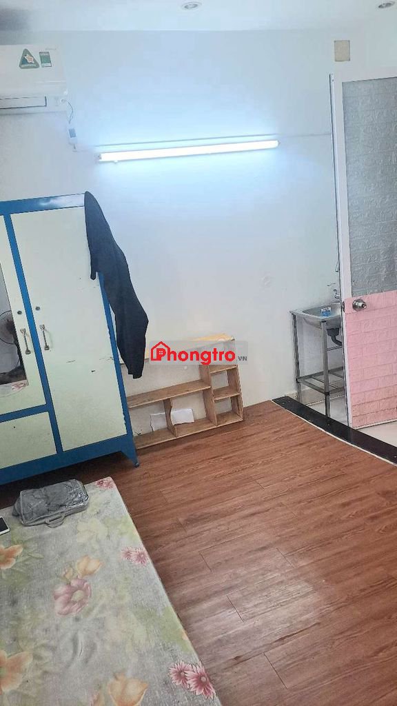 phòng chính chủ có máy lạnh wc riêng biệt tự do, 217/9/2D Bùi Đình Túy