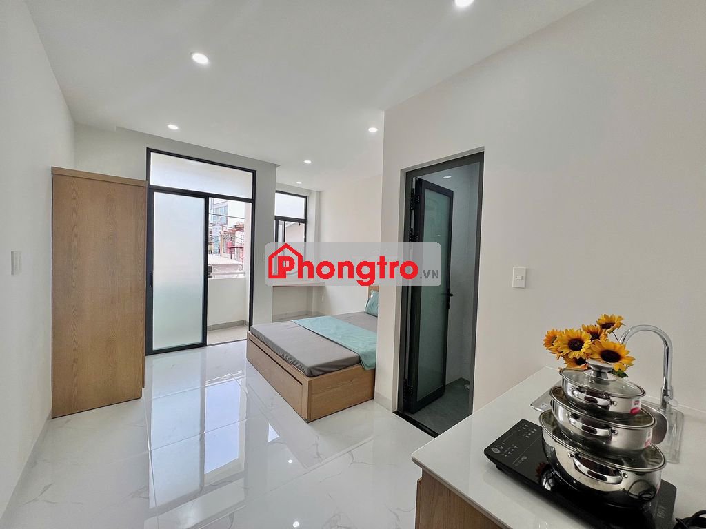 BAN CÔNG MỚI XÂY NGAY NGÃ TƯ BẢY HIỀN