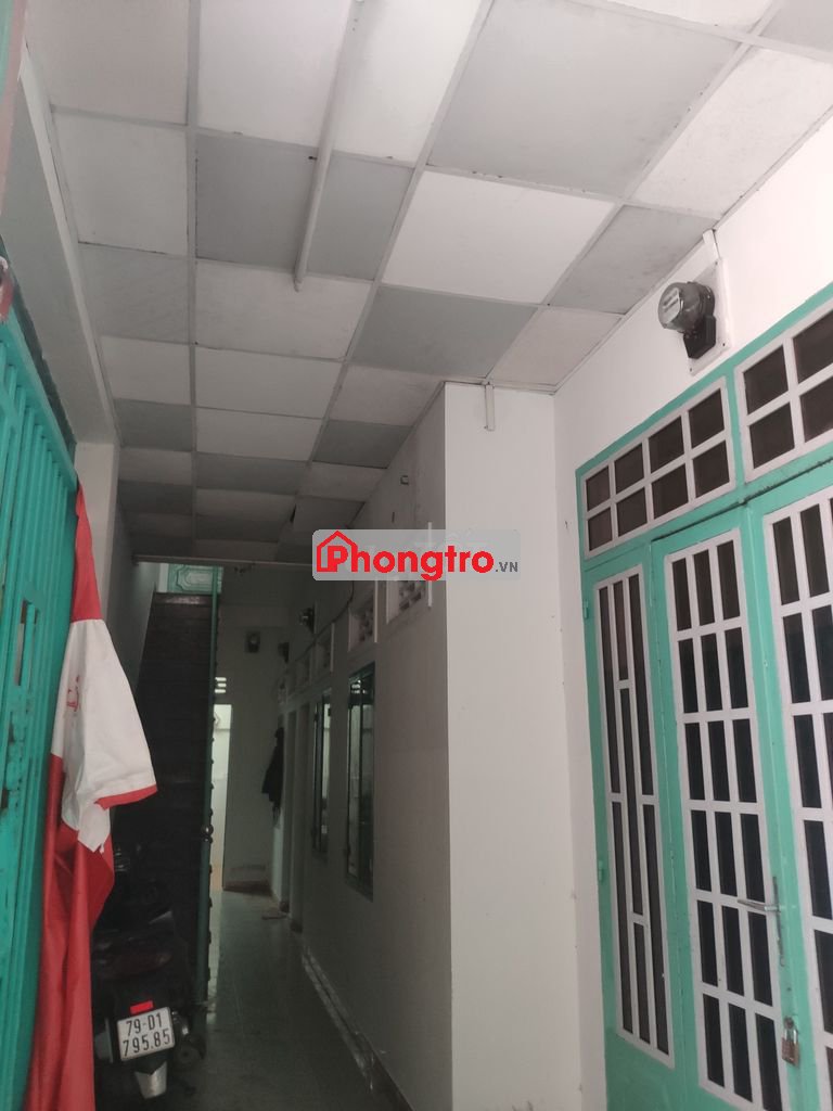 phòng 1,1tr cho thuê cách siêu thị Go nha trang 500m