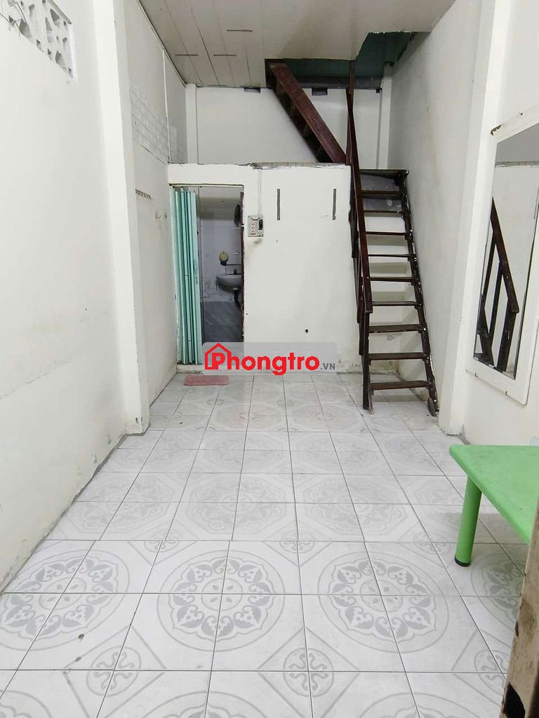 Cư Xá Bắc Hải Gần Đại Học Huflit - Phòng Có Ban Công Nhiều Cây Xanh