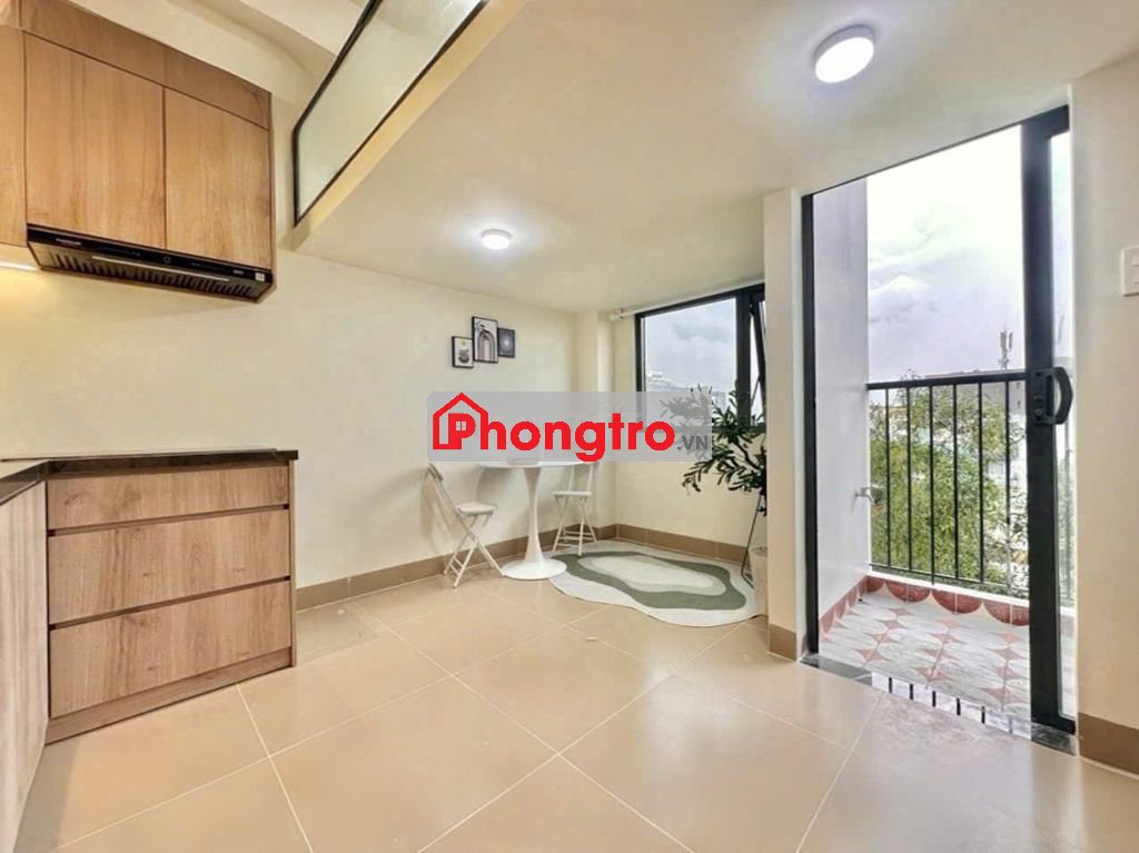 DUPLEX BAN CÔNG NẰM NGAY VÕ VĂN HÁT - ĐẠI HỌC TÀI CHÍNH MARKETING