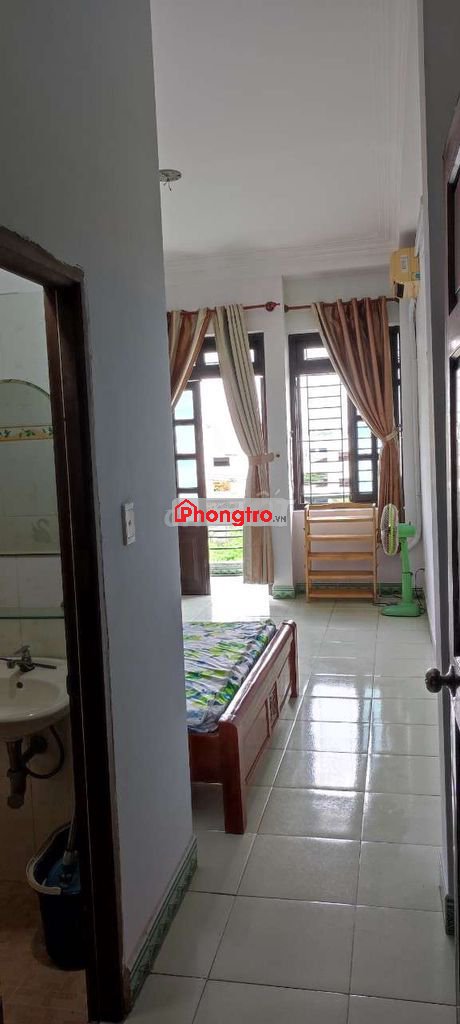 Phòng đầy đủ tiện nghi quận Tân Bình - gần sân bay