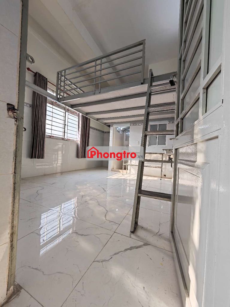 Phòng trọ Giá sinh viên Gác cao 1M9 30M2 ngay Trường Chinh