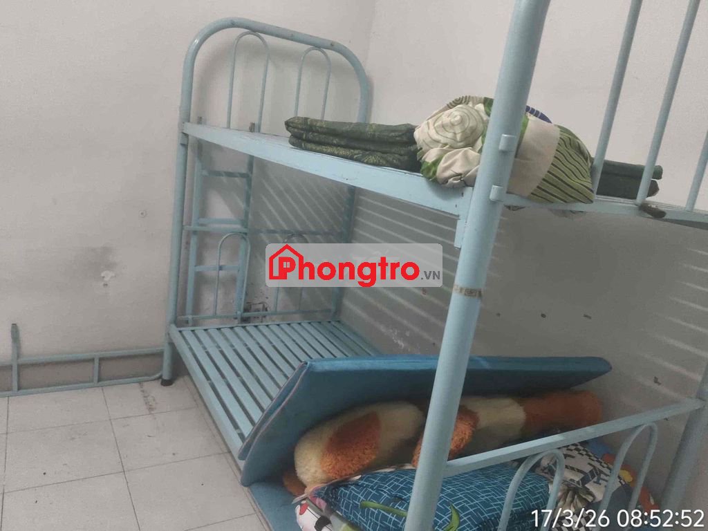 Nhà mặt tiền đường lớn, còn phòng trống cho thuê