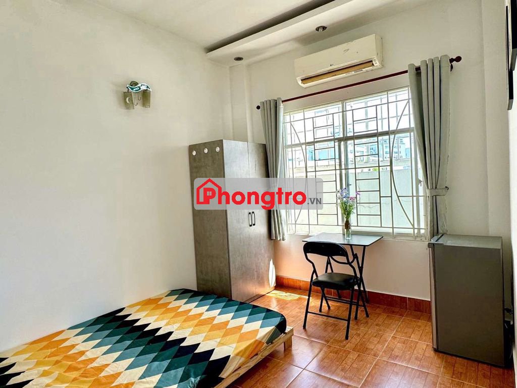 Khách em pass phòng gấp để chuyển công tác ạ