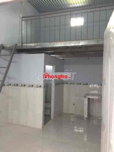 Phòng 3000k có gác lửng, có bảo vệ trông xe