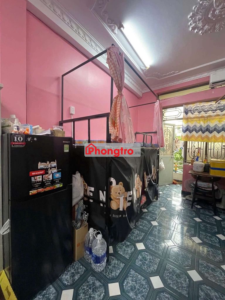 ở ghép chỉ 1tr8.gần.trường gtvt cs1