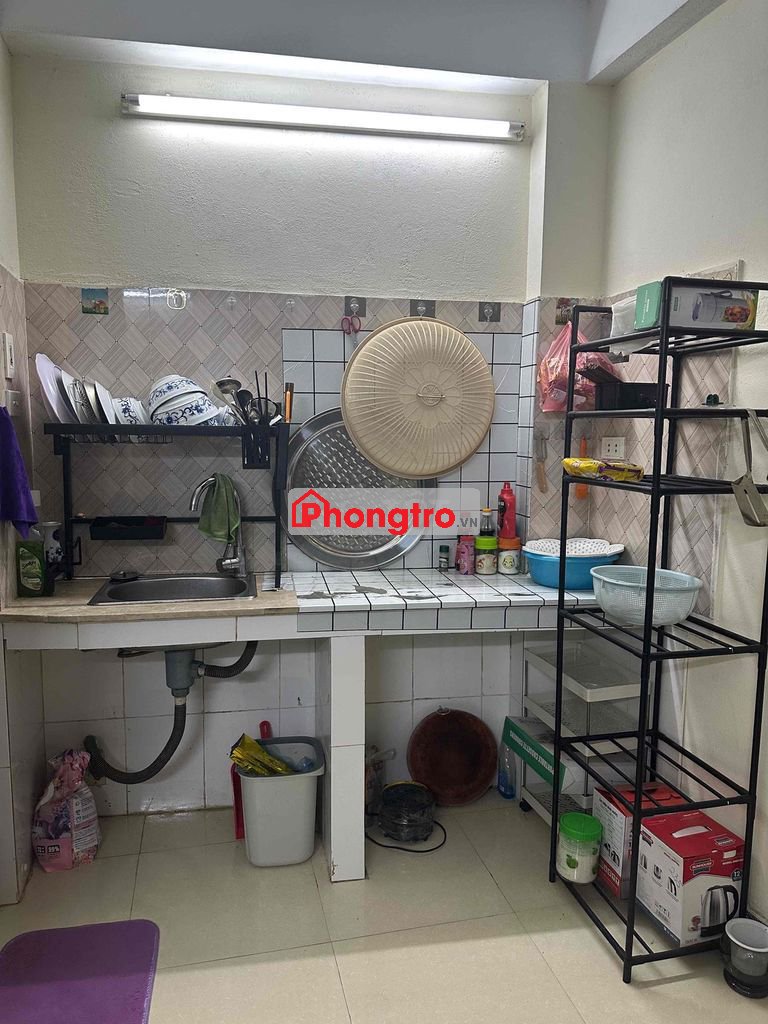 Đi công tác đột xuất nhượng lại phòng