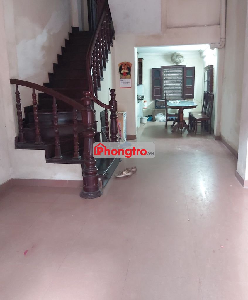 Cho nữ thuê phòng nhà riêng 3,5 tầng, ngõ 254D Minh Khai, giá 2,4 tr