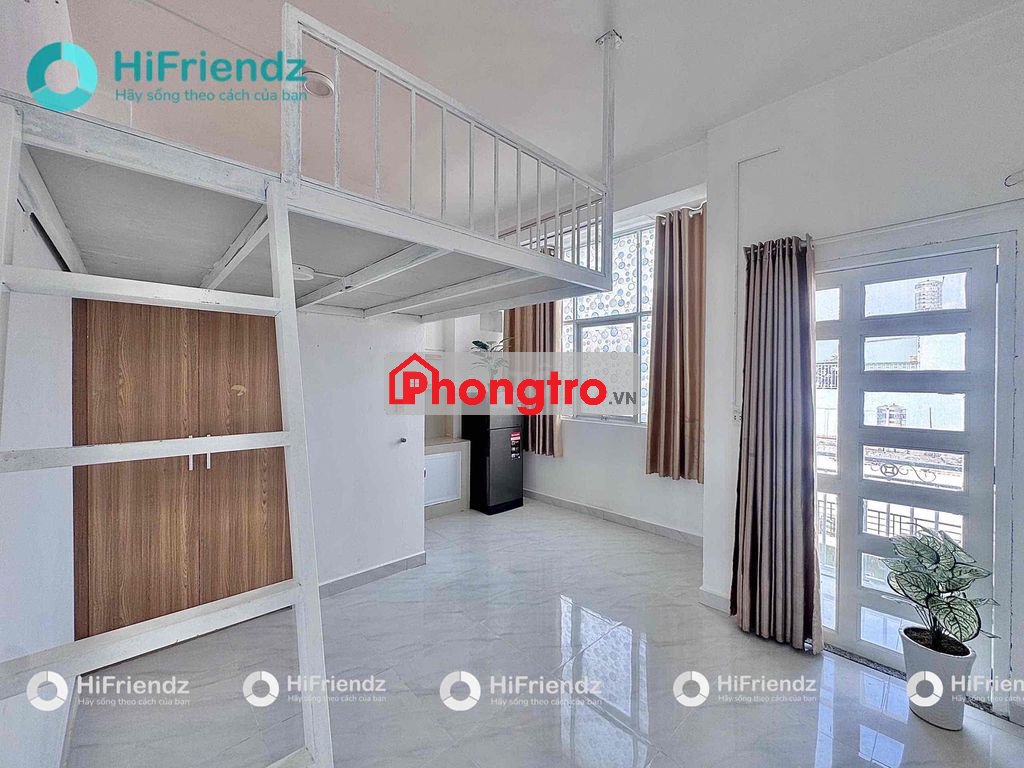 Phòng gác xép BAN CÔNG thoáng mát cả ngày đi bộ tới GTVT, Hutech, FTU