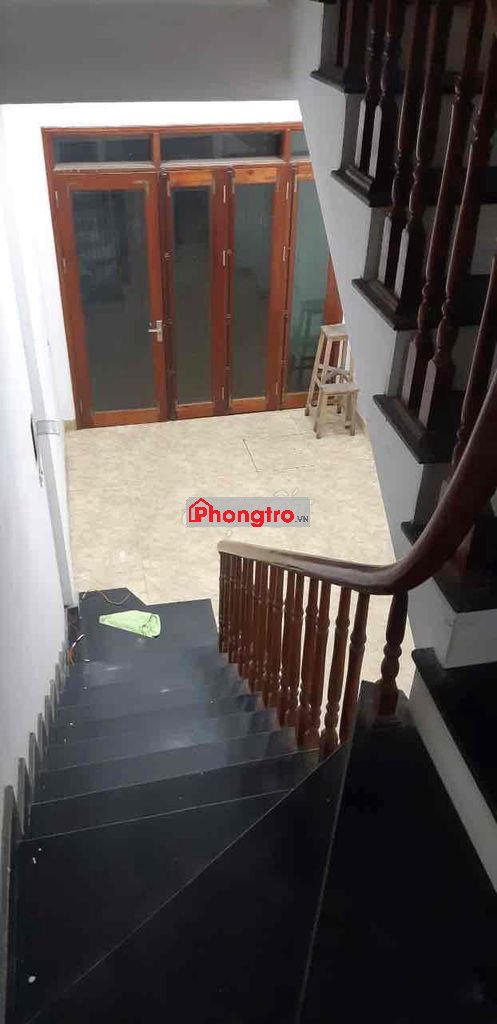 nhà 3 tầng 4 phòng ngủ