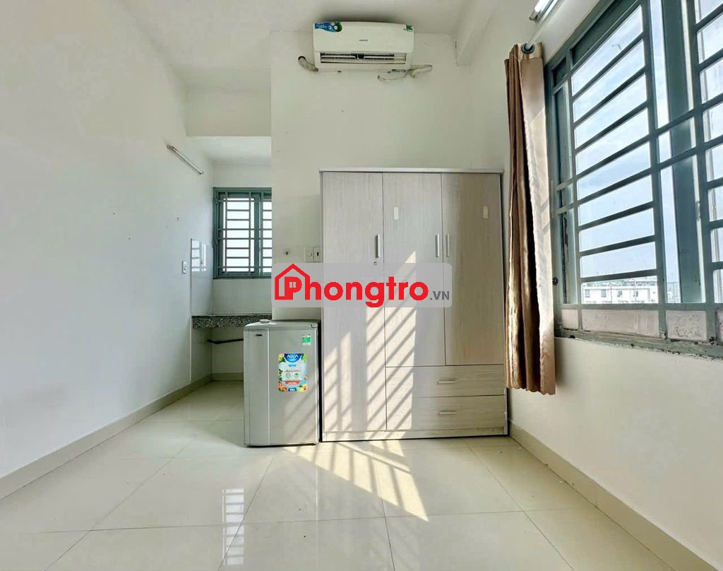 Studio cửa sổ trời thoáng sạch sẽ có thang máy gần VLU IUH