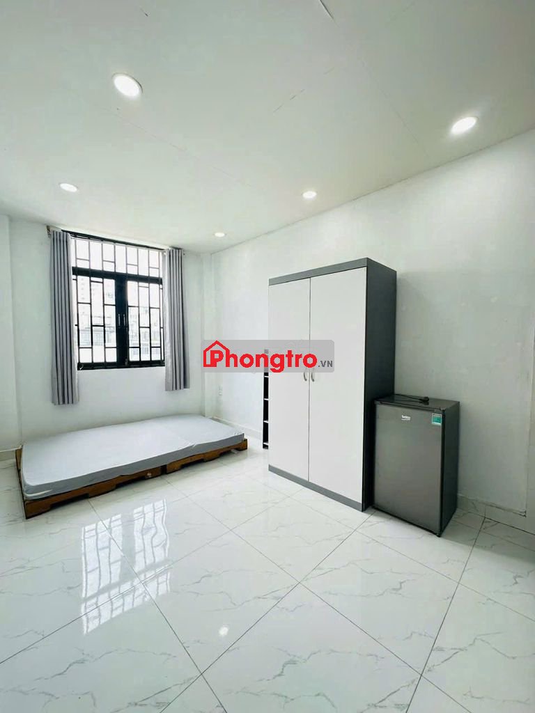 PHÒNG THOÁNG FULL NT NGAY NGÃ 4 PHÚ NHUẬN, CV GIA ĐỊNH