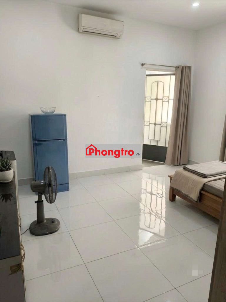 Phòng trọ 32m2 có ban công đường Phan Xích Long
