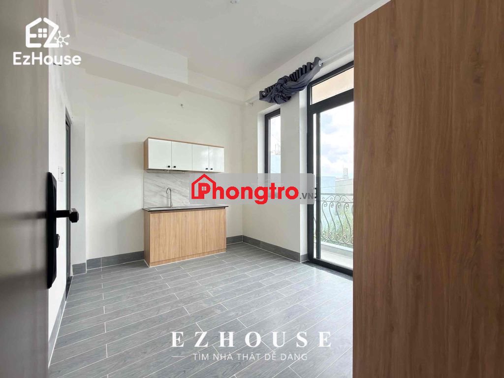 PHÒNG MỚI XÂY GIÁ HẠT DẼ GẦN TRƯỜNG NTTU BAN CÔNG SẴN NỘI THẤT