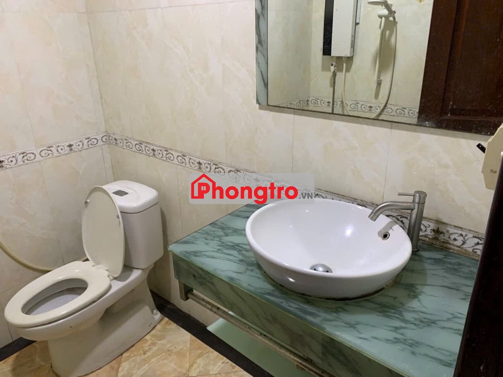 Chính chủ cho thuê phòng có ban công rộng rãi