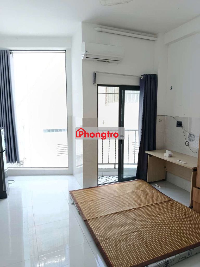 phòng mới ,sát Q1,nt cao cấp thang máy,giá rẻ