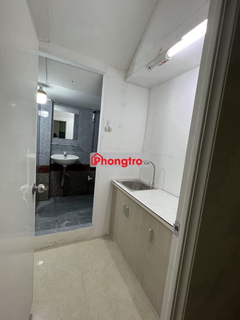 PHÒNG MÁY LẠNH - TÁCH BẾP - CHỈ 2TR8