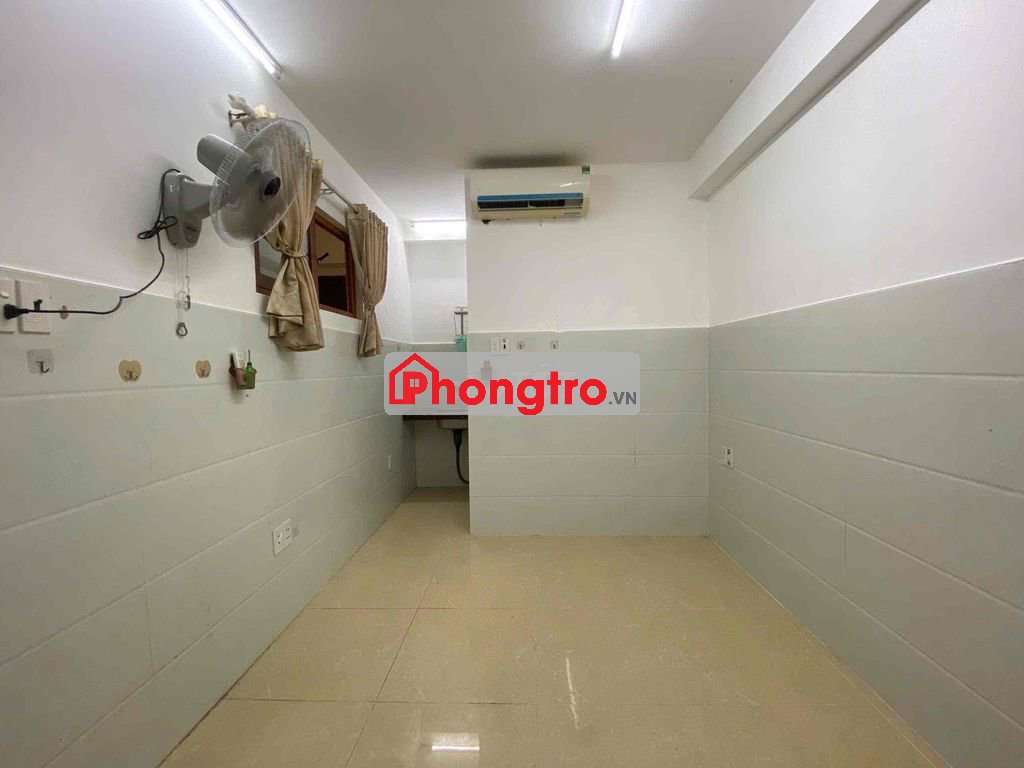 Khu Phan Xích Long (Phú Nhuận). Sale còn 1 phòng 3tr600 trong tháng.