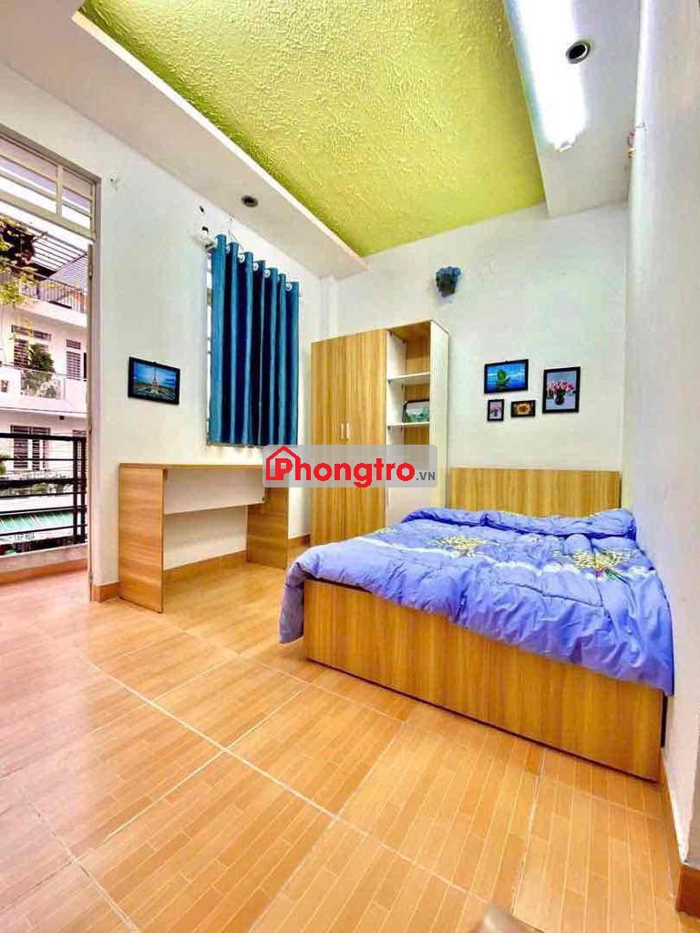 PHÒNG NGỦ BAN CÔNG NẰM NGAY E-TOWN CỘNG HOÀ