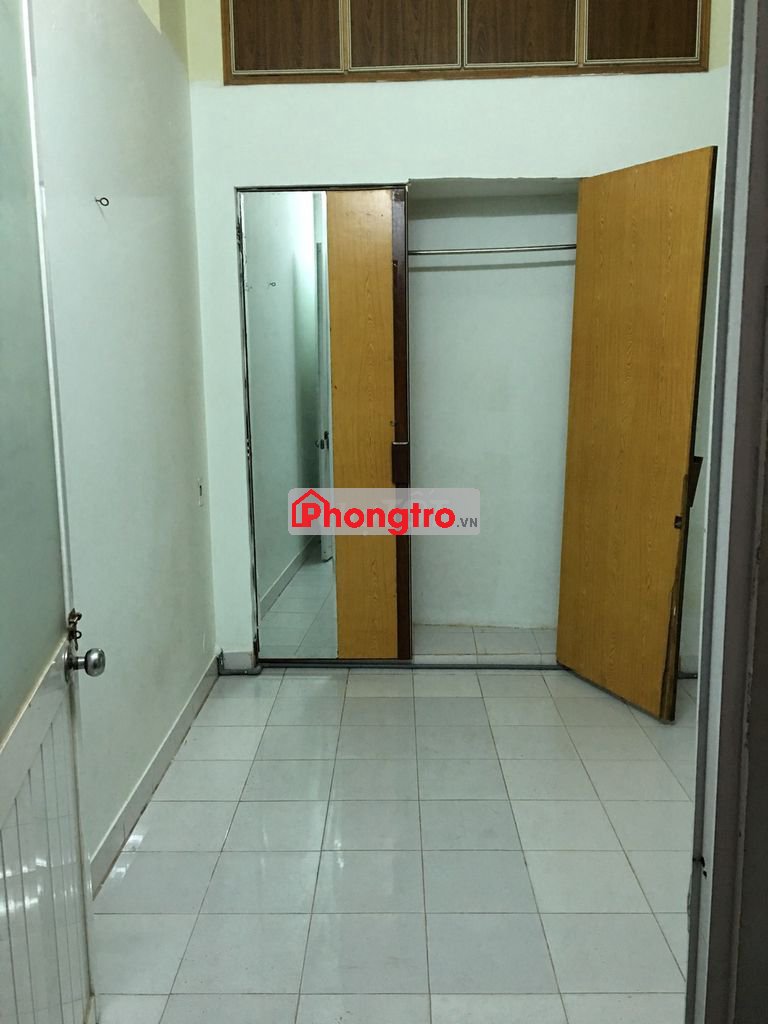 Phòng trống ở 2 người, gác, kệ bếp wc riêng. Khu an ninh yên tĩnh
