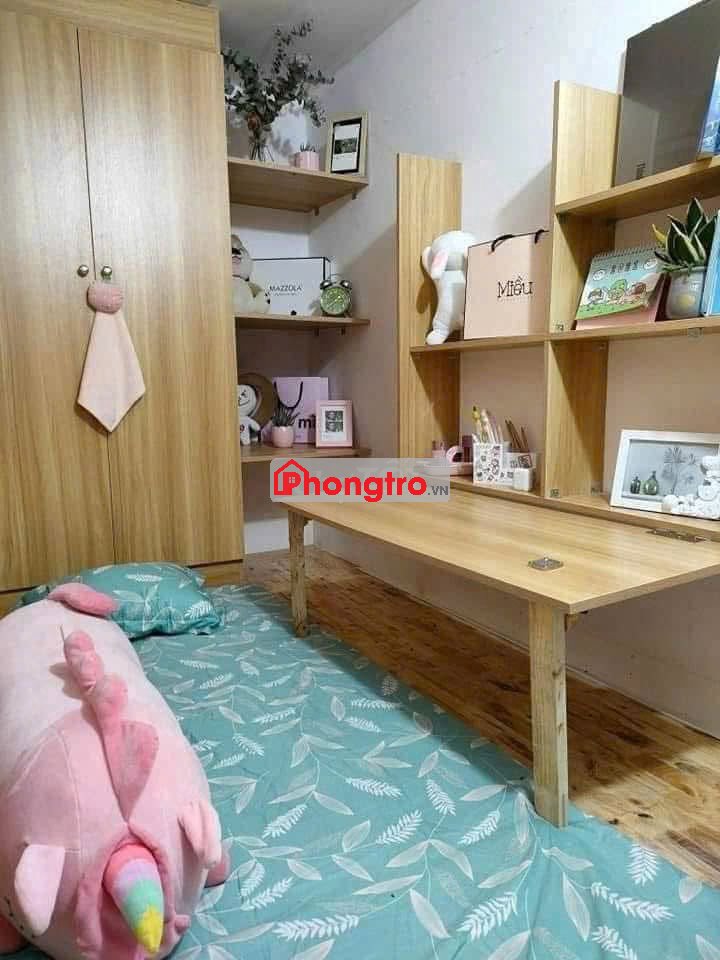 Ở ghép 4 bạn chung phòng. Có vách ngăn riêng biệt Full NT, giá 1.2tr.