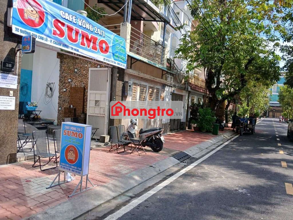 sang trạm sạc