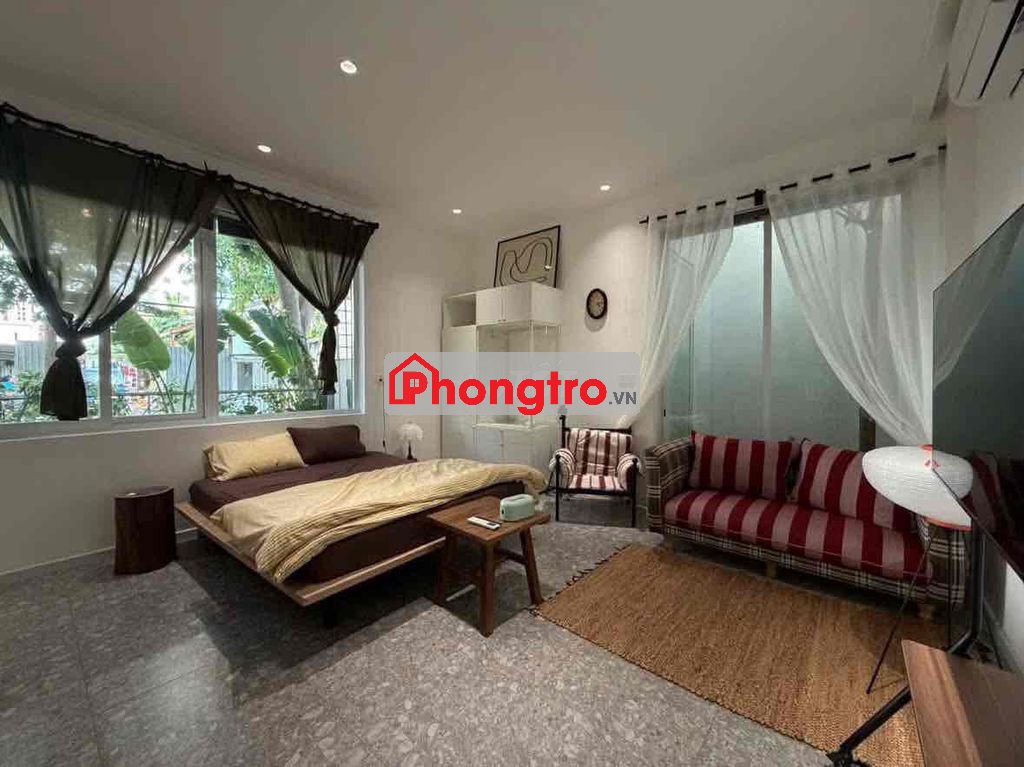 PHÒNG SIU TO THANG MÁY LÊN TẬN PHÒNG NGAY MẶT TIỀN ĐƯỜNG CÓ ƯU ĐÃI XỊN