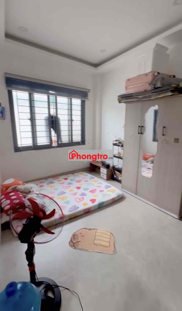 Phòng Nơ Trang Long full nội thất cửa sổ thoáng