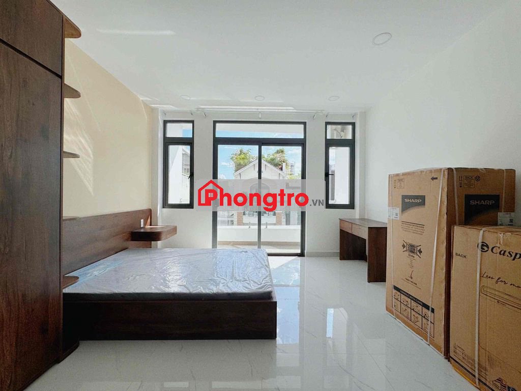 Ngay Bà Chiểu_Phú Nhuận_Bóc seal mới 100% phòng ban công rộng gần 30m2